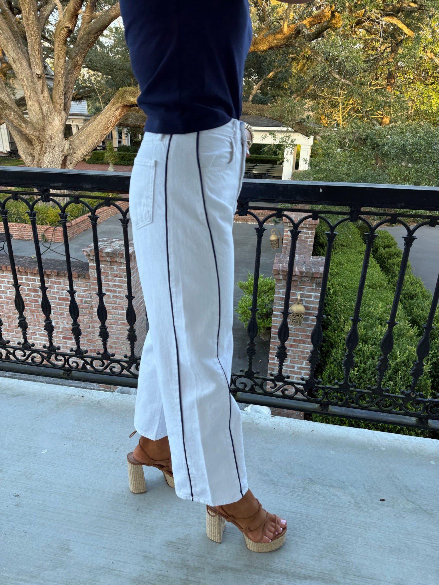 Wren Piping Barrel - White