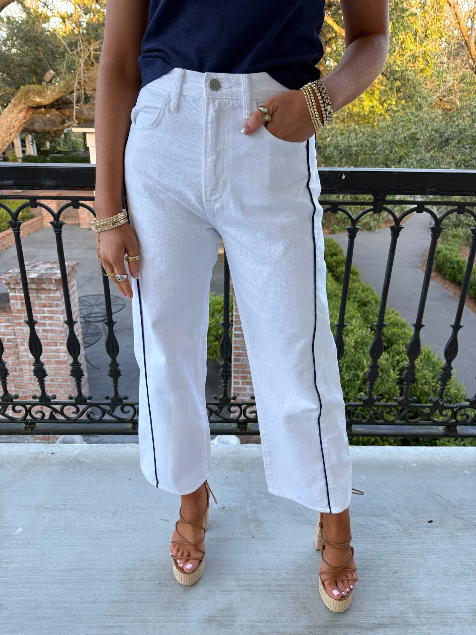 Wren Piping Barrel - White