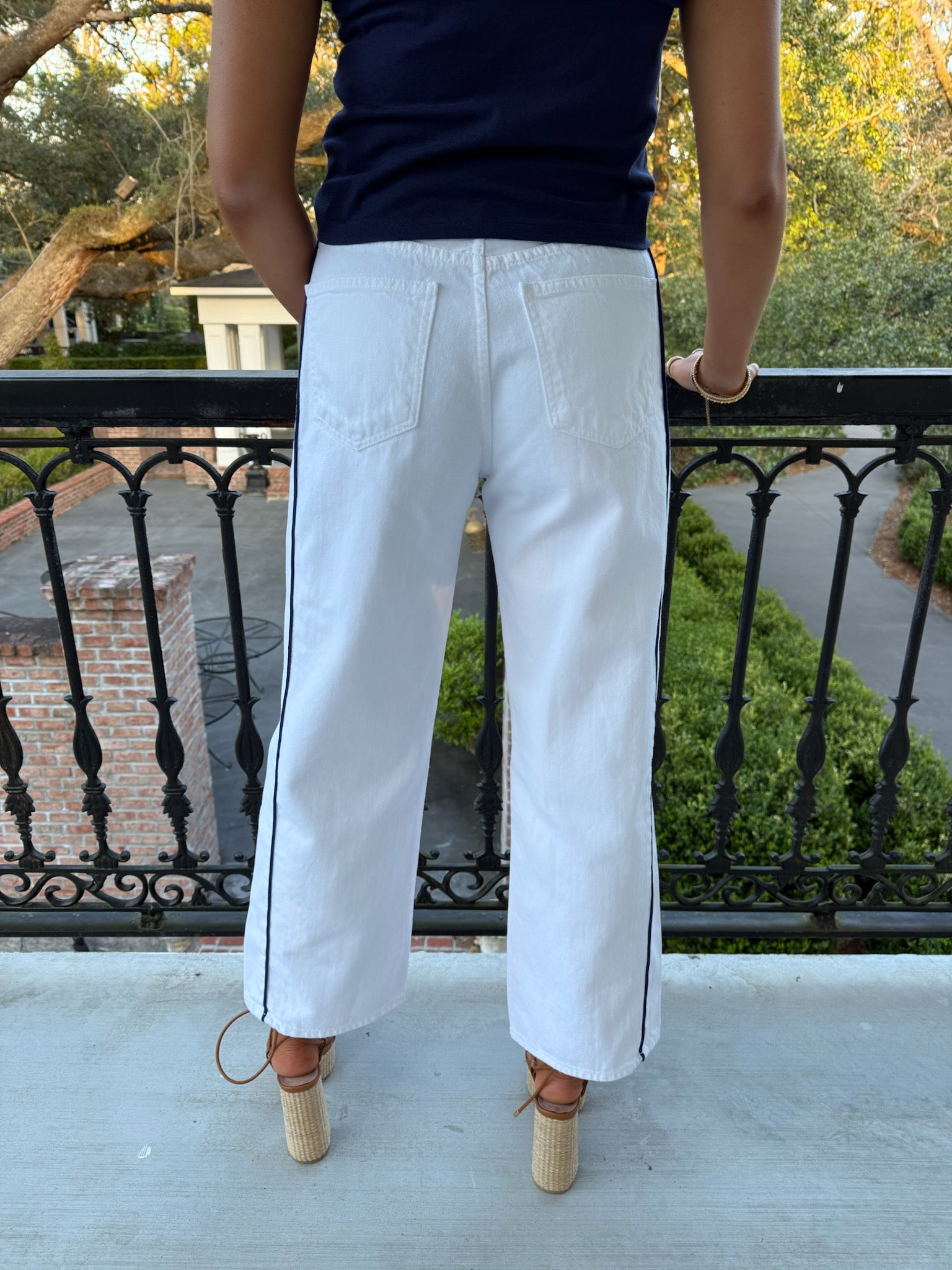 Wren Piping Barrel - White